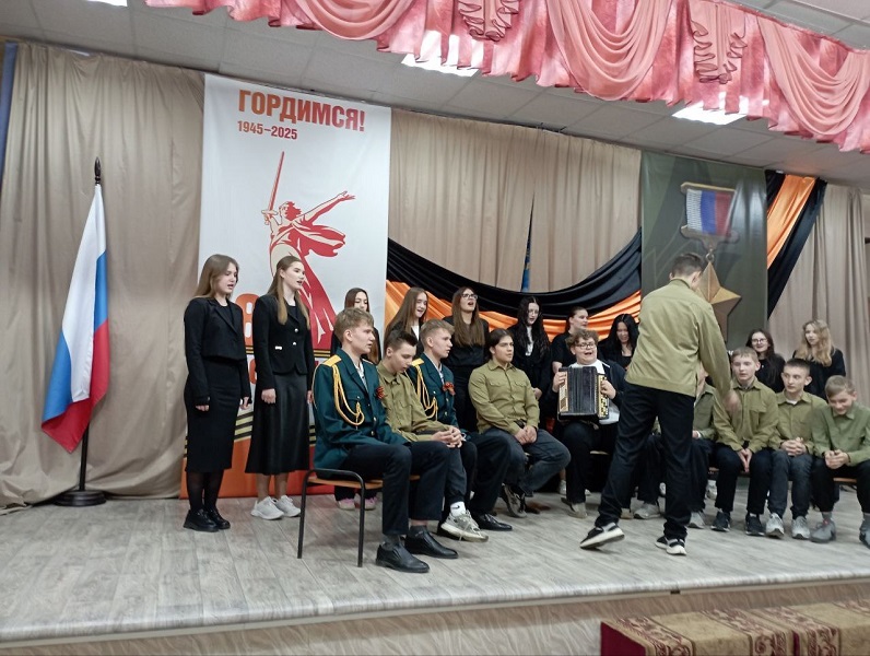 Фестиваль &amp;quot;История одной песни&amp;quot; продолжили ученики 7 классов.
